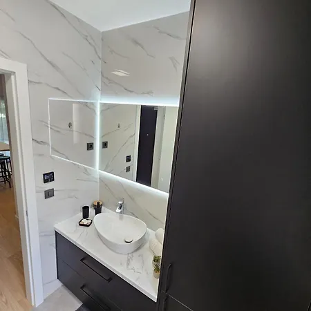 Grifone アパート ザダル